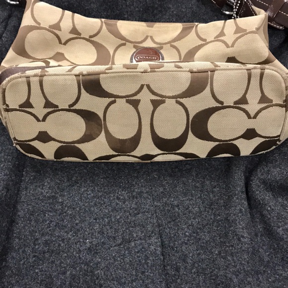 Negotiable! Authentic BNWOT Large Size Coach Purse - Picture 4 of 8